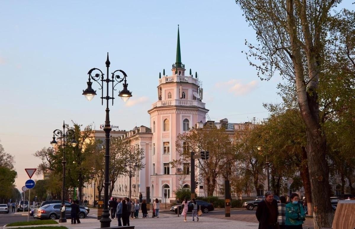 Nadezhda Apartments On The Nauryzbai Batyr 82 Almatý Exterior foto
